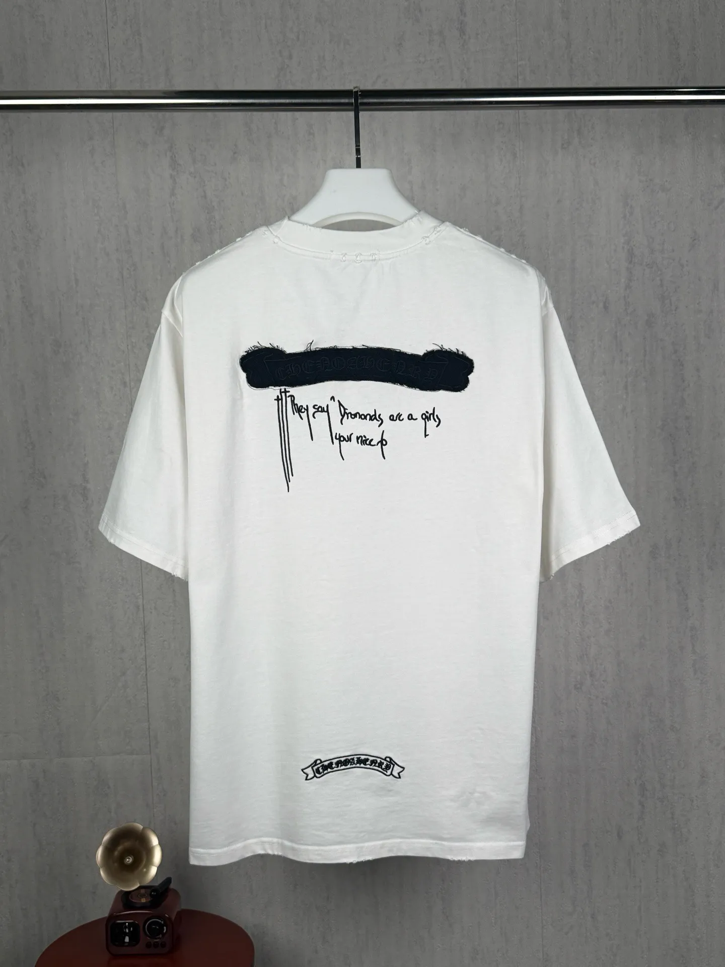#0313 𝗖𝗵𝗿𝗼𝗺𝗲 𝗛𝗲𝗮𝗿𝘁𝘀/ 2026 New Arrival Original T 👑 ！ ！ ✟ ！ 👍 ✂️Quality , ！ 。 ： ➕100% 。Authentic ➕ ➕3D ➕ ： ！ ！ Authentic ！ Same Style ！ ：White Black Size：S-XL